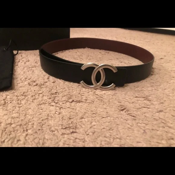 Reversible Chanel belt - Picture 2 of 3